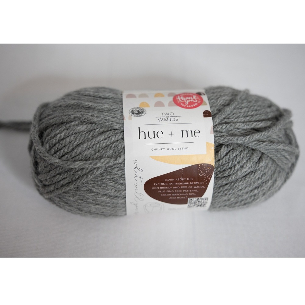 Lion Brand Hue + Me Yarn 4.4oz Cement 149AV New Chunky Wool Blend Grey two wands